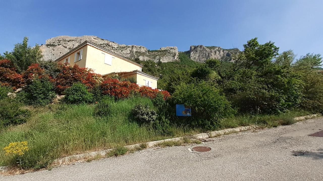 Les Terrasses Du Paradis Orpierre Esterno foto
