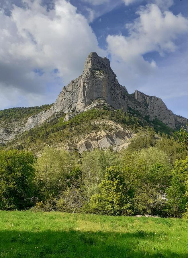 Les Terrasses Du Paradis Orpierre Esterno foto