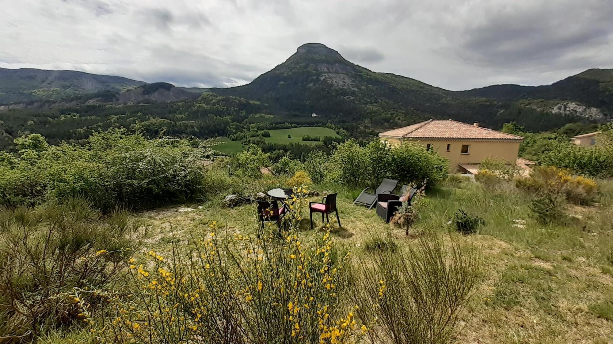 Les Terrasses Du Paradis Orpierre Esterno foto