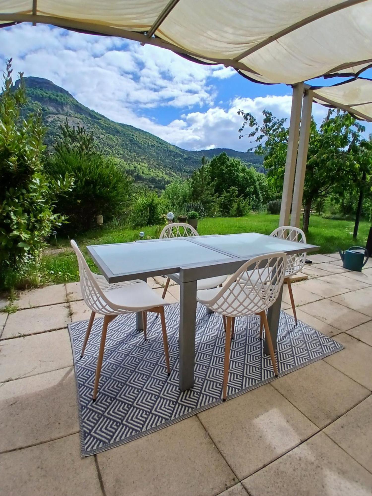 Les Terrasses Du Paradis Orpierre Esterno foto