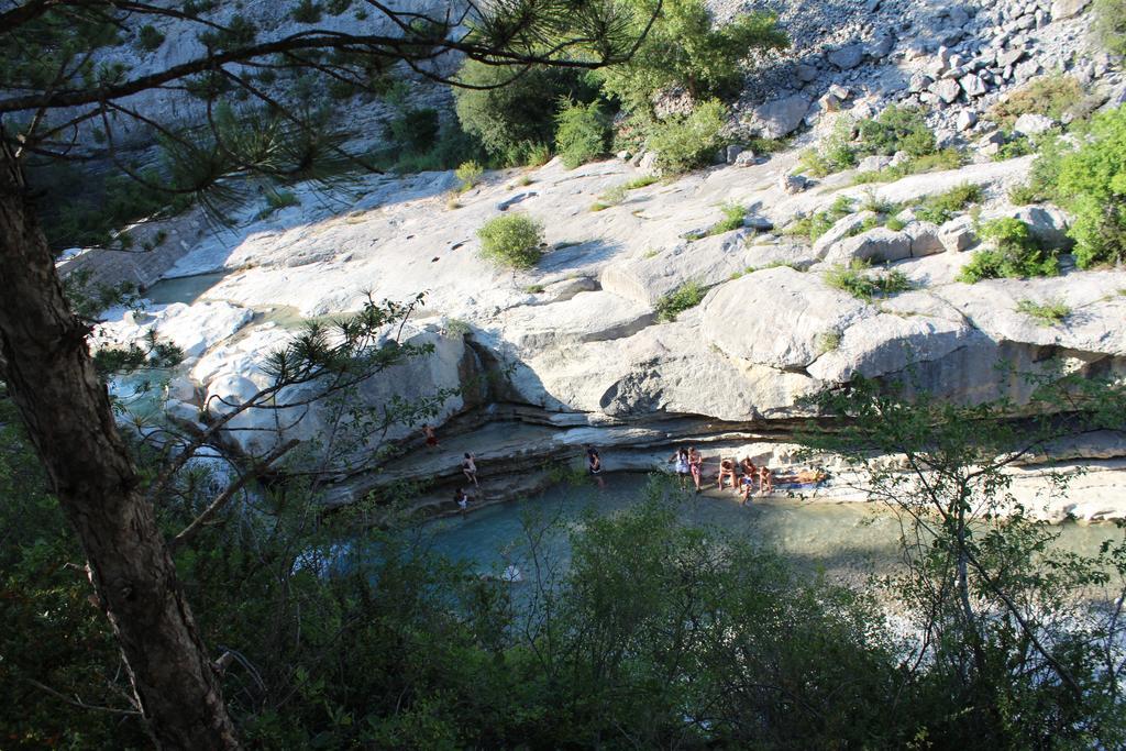 Les Terrasses Du Paradis Orpierre Esterno foto