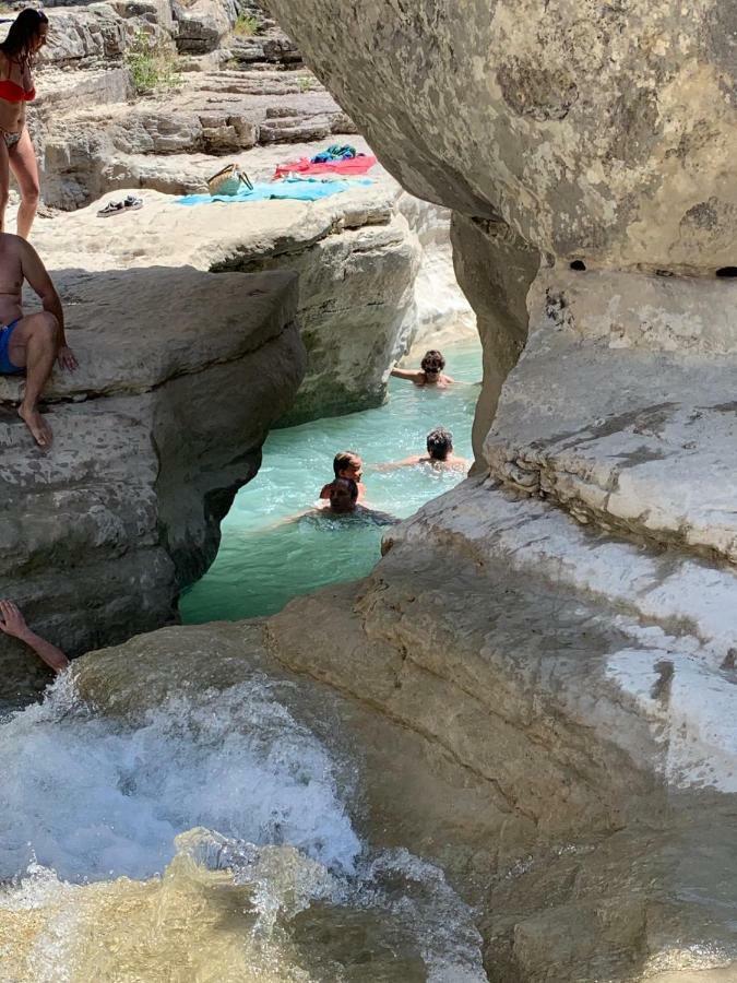Les Terrasses Du Paradis Orpierre Esterno foto